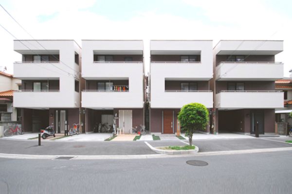 House Numbers as a Balcony in Japan | House Numbers