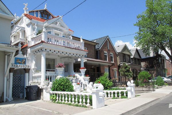 Ornate House That Doesn't Fit the Street | Curb Appeal