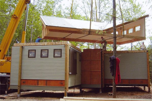 Prefab Home Assembled with a Crane | Modular Homes Prices