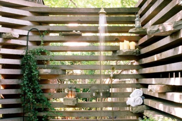 Outdoor Shower Ideas | 12 Refreshing Outdoor Showers