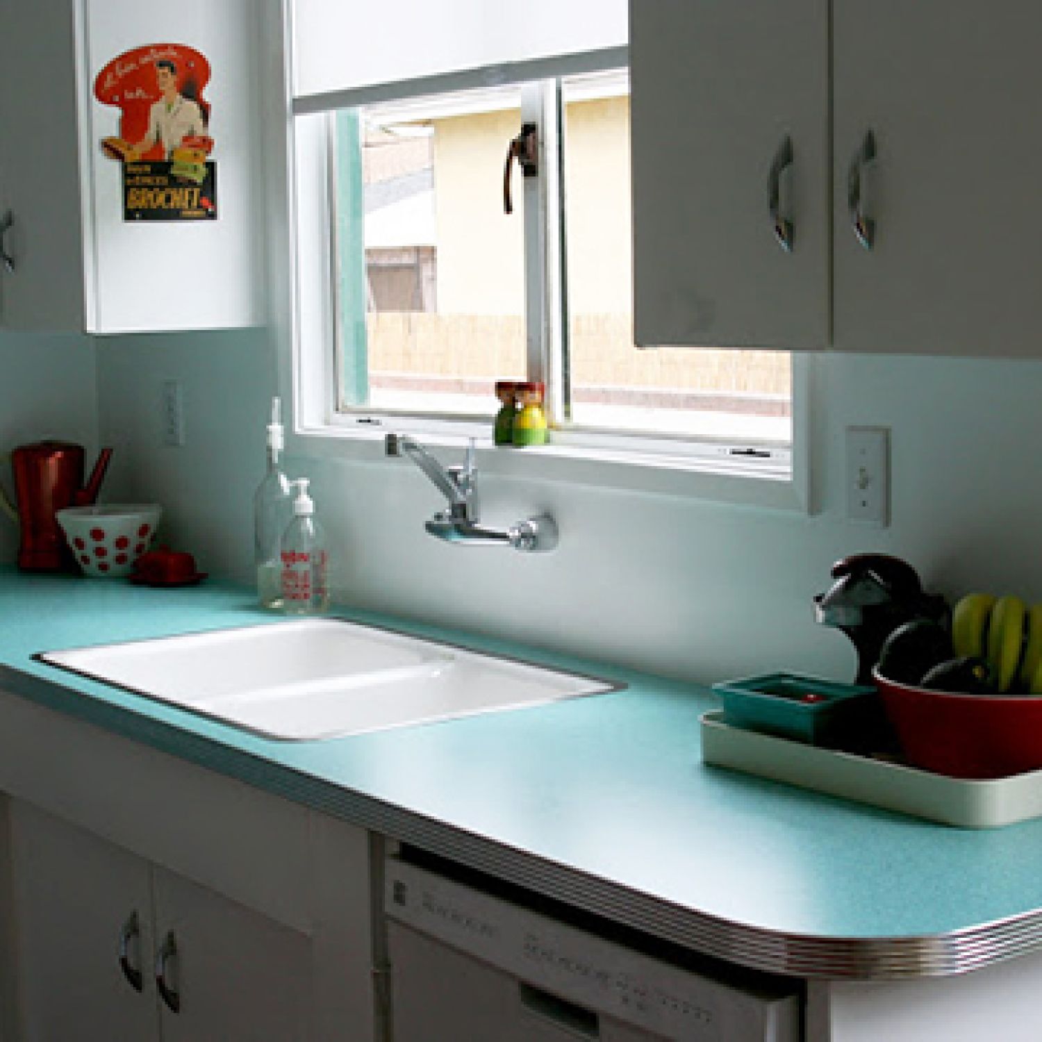 Retro remodel with Formica laminate kitchen countertops