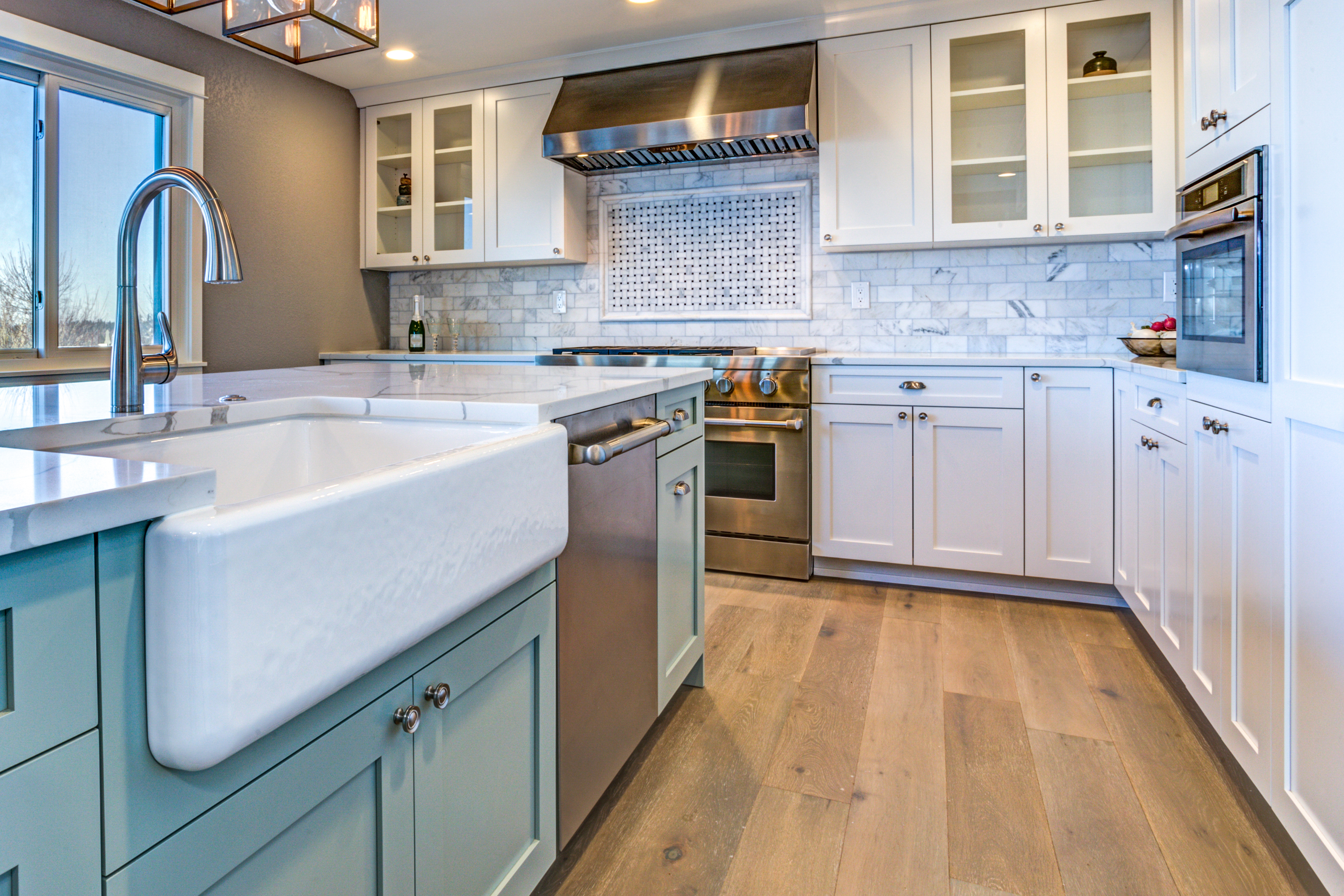 10 Kitchen Floor Ideas to Modernize your Home